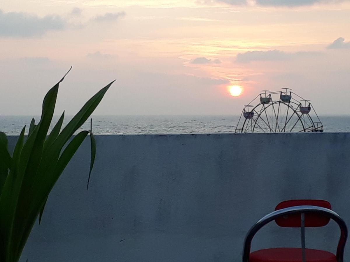 Kolam Elliots Beach Chennai Exterior photo